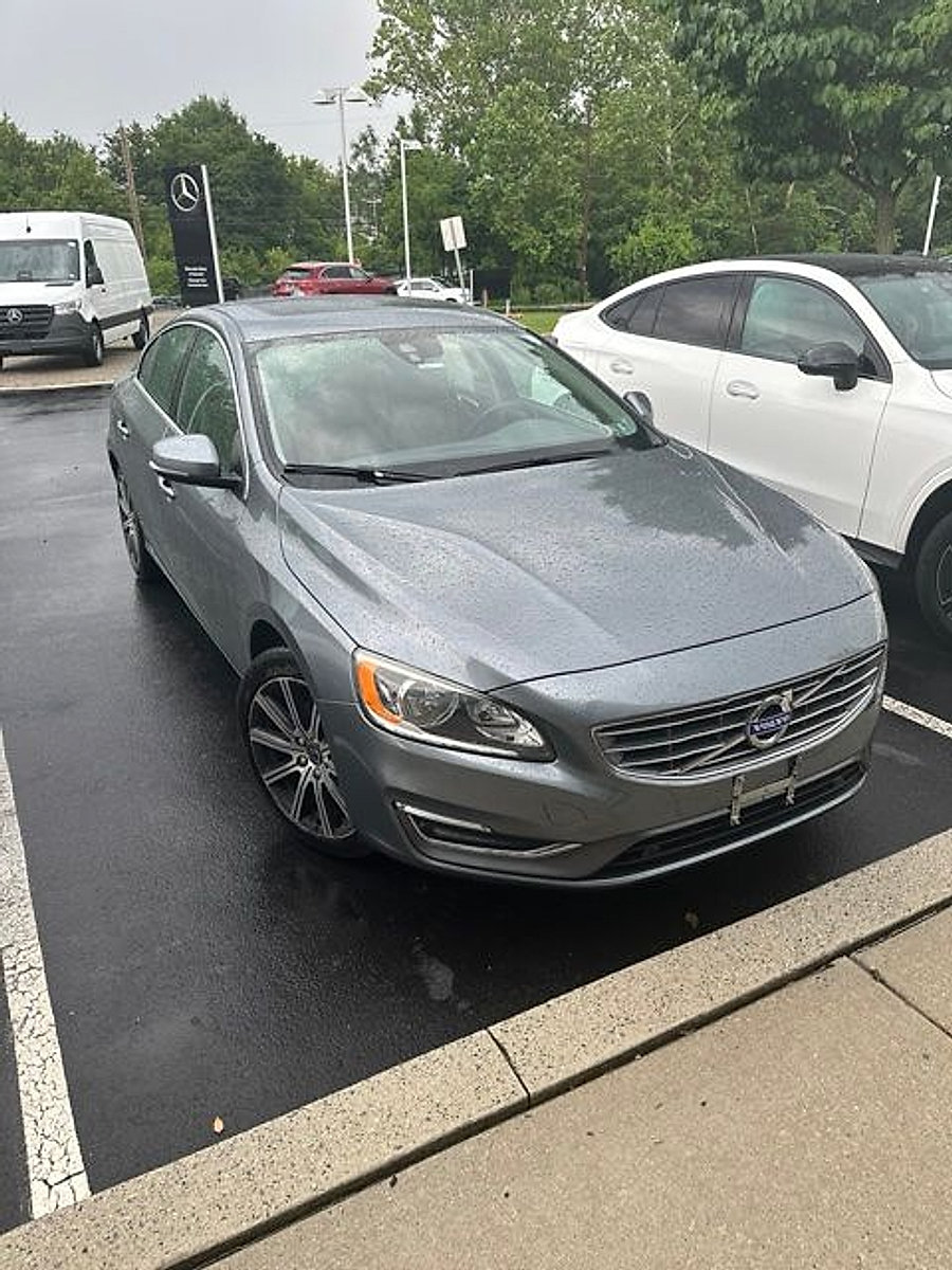 Used 2016 Volvo S60 T5 Premier FWD image 2