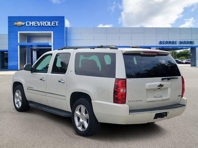 Used 2011 Chevrolet Suburban LTZ RWD image 3