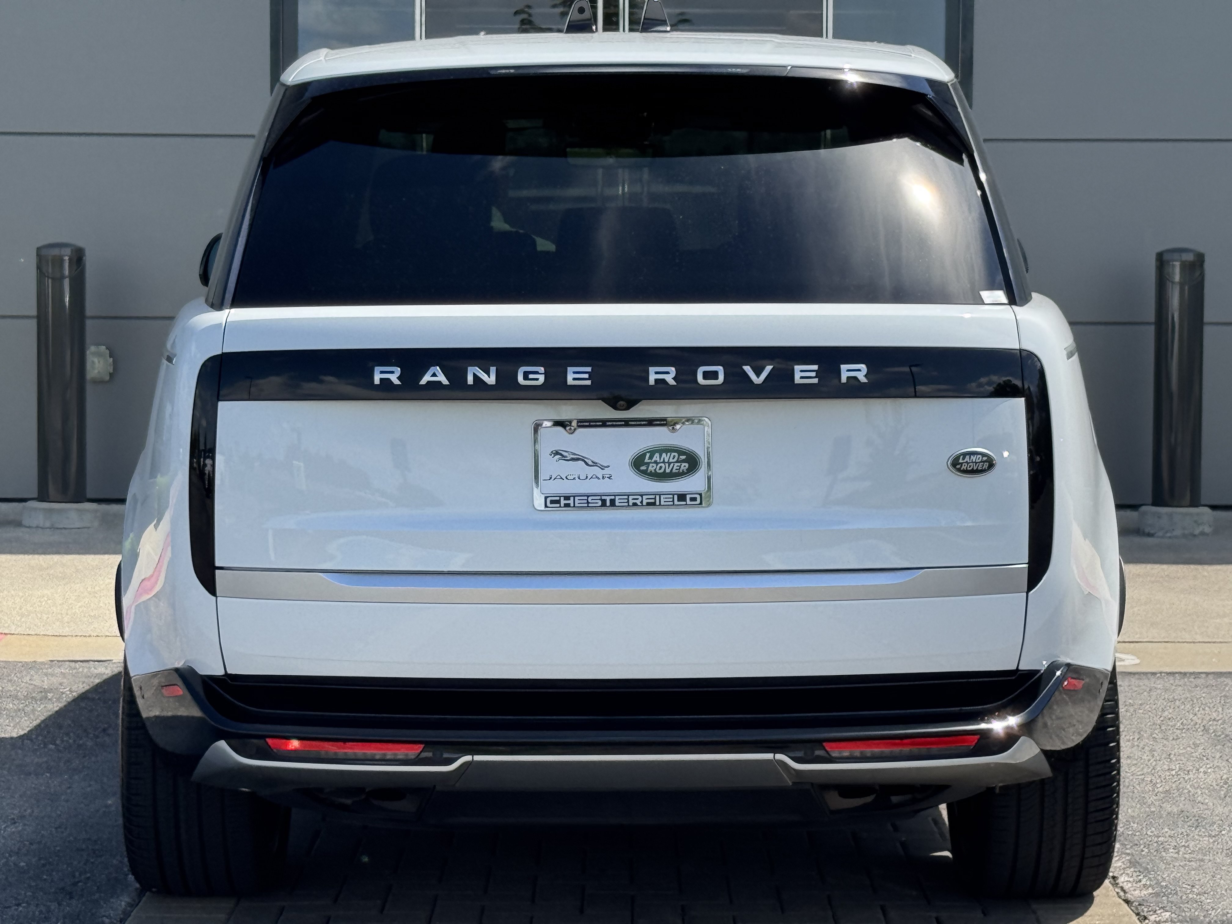 Certified 2023 Land Rover Range Rover Long Wheelbase Autobiography AWD/4WD image 7