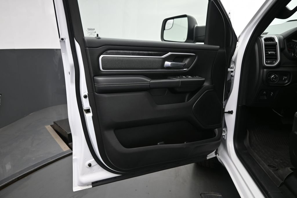 Used 2022 RAM 1500 Big Horn AWD/4WD image 12