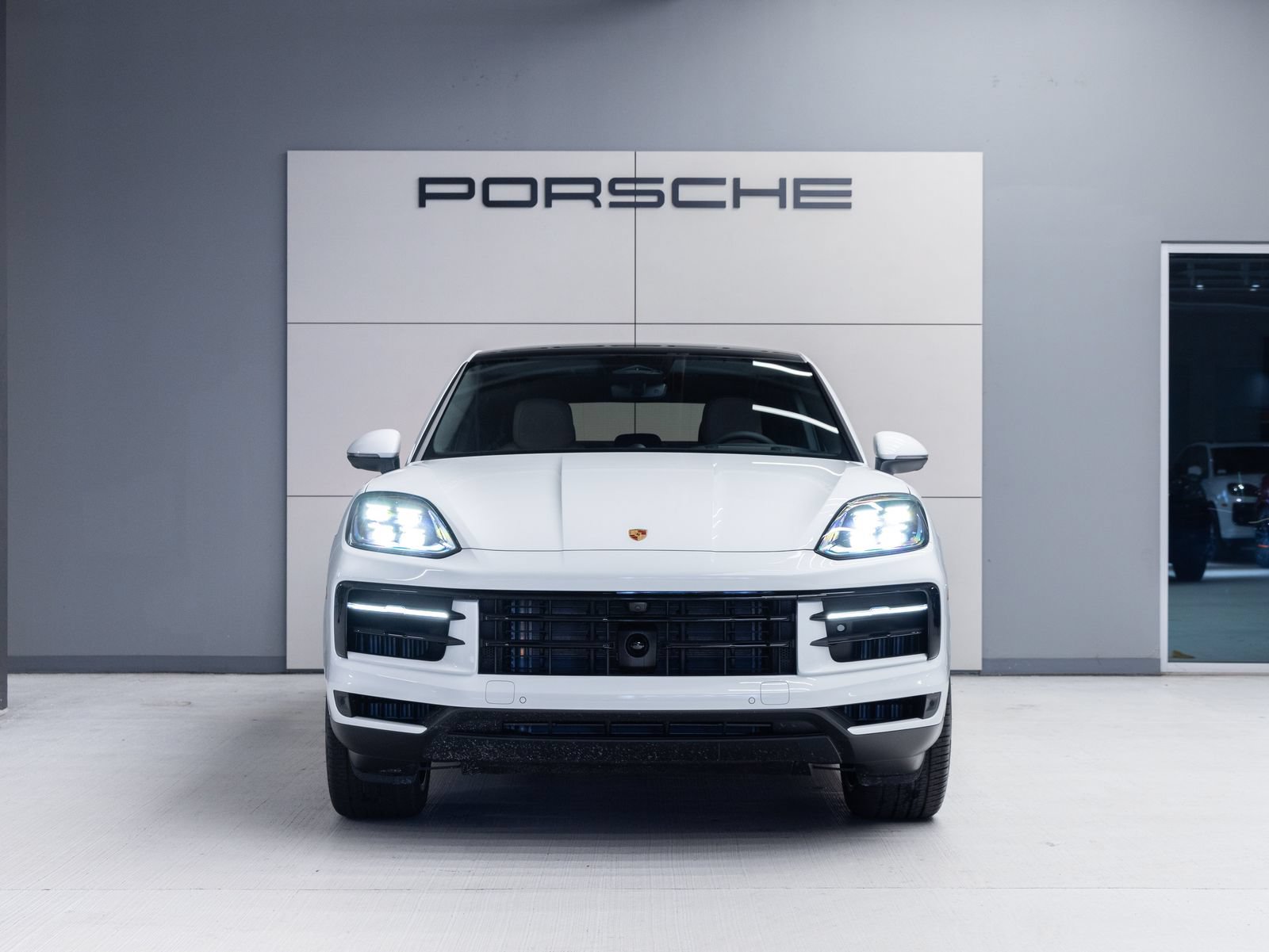 New 2026 Porsche Cayenne Coupe AWD/4WD image 10