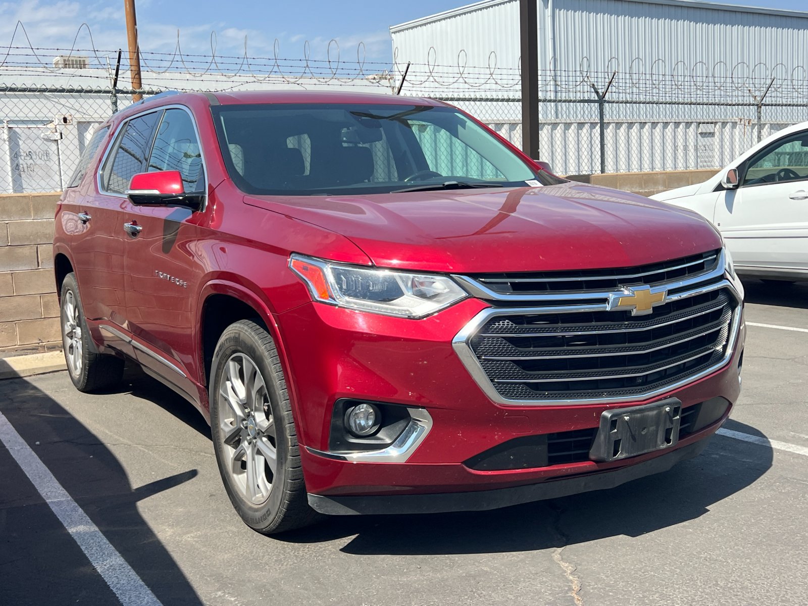 Used 2019 Chevrolet Traverse Premier w/ Driver Confidence II Package FWD image 2