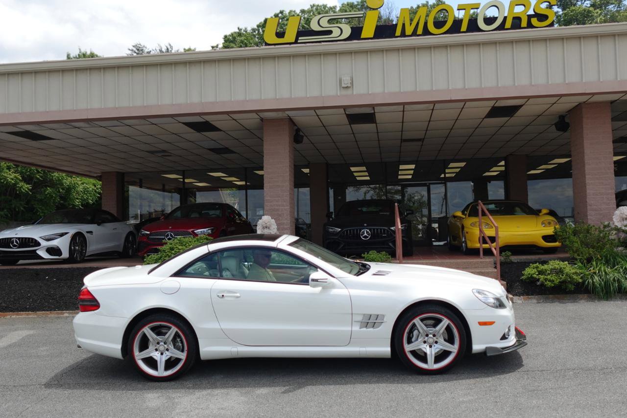 Used 2011 Mercedes-Benz SL 550 image 2