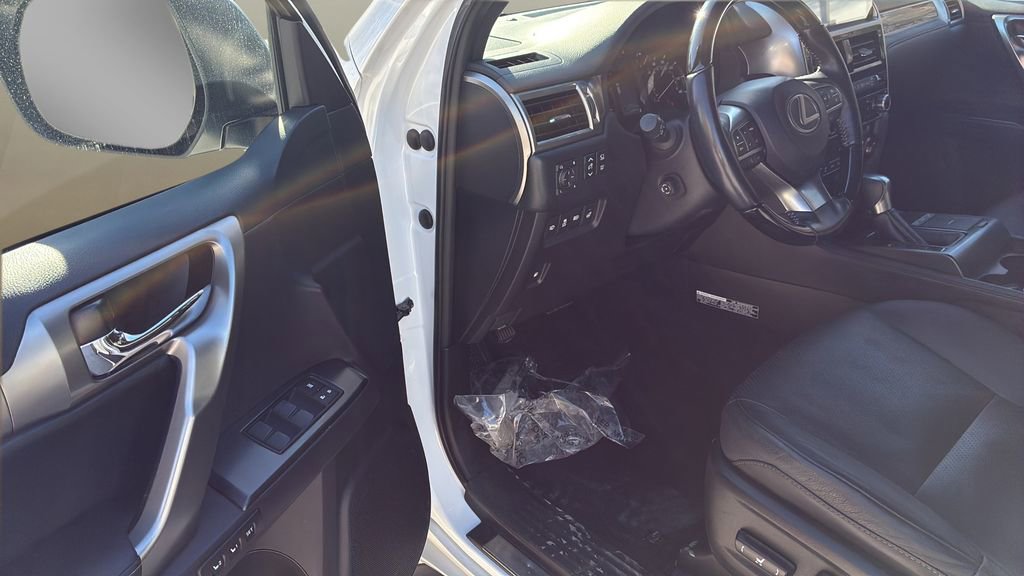 Used 2023 Lexus GX 460 Luxury image 14