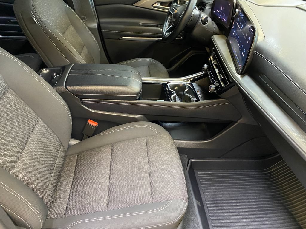 Used 2026 Chevrolet Traverse LT w/ Driver Confidence Package FWD image 25
