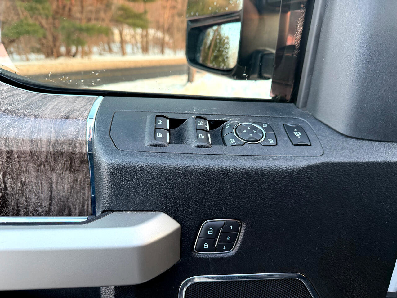 Used 2019 Ford F250 Lariat w/ Lariat Ultimate Package image 21