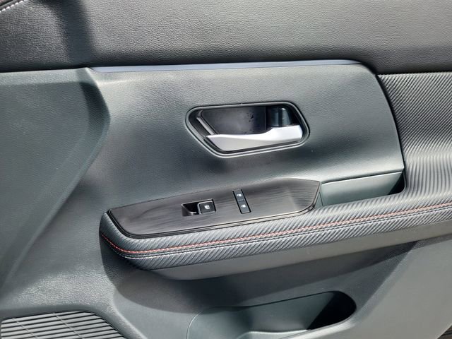 Certified 2025 Nissan Kicks SR AWD/4WD image 14
