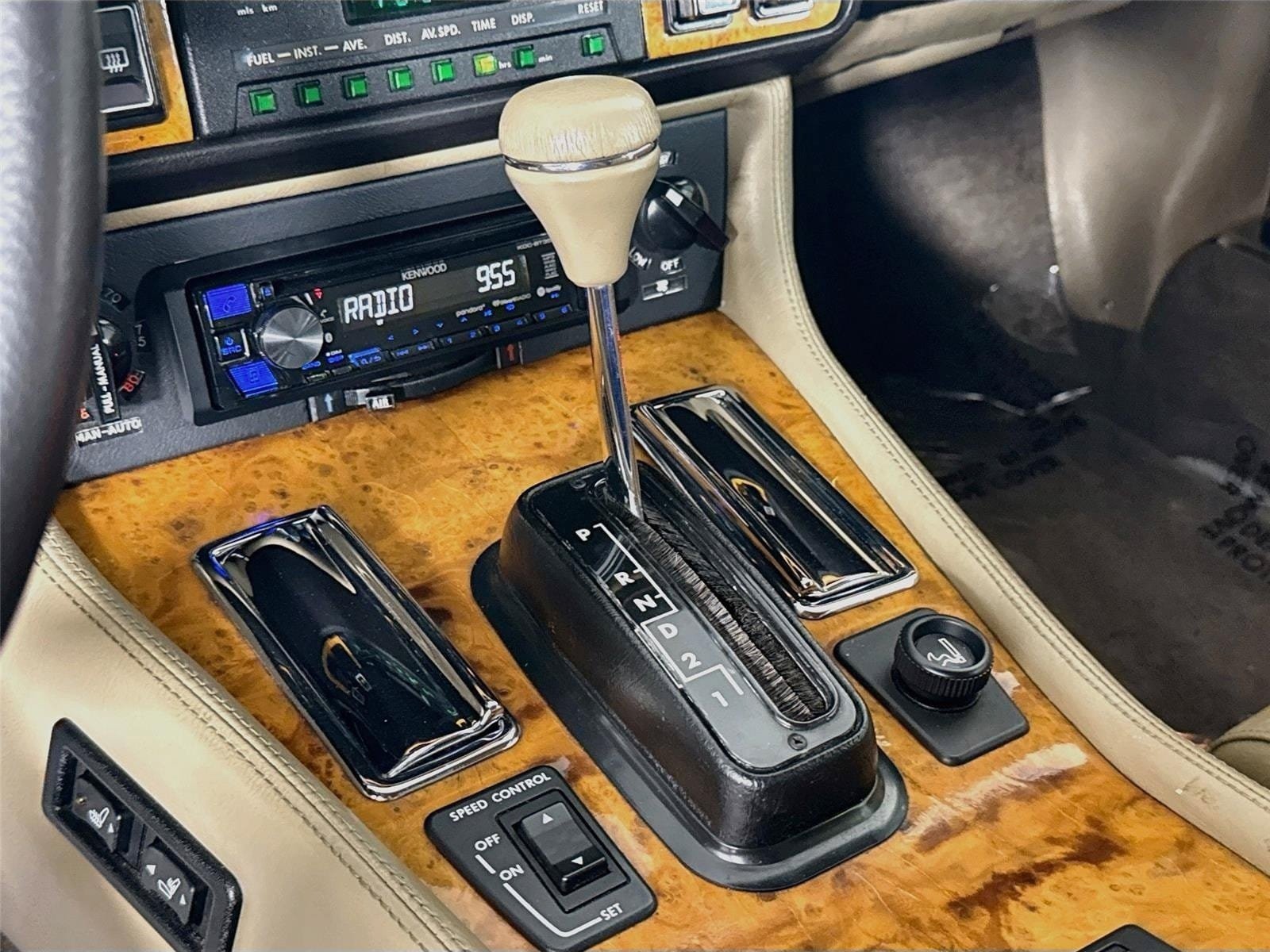 Used 1991 Jaguar XJS V12 Coupe RWD image 16