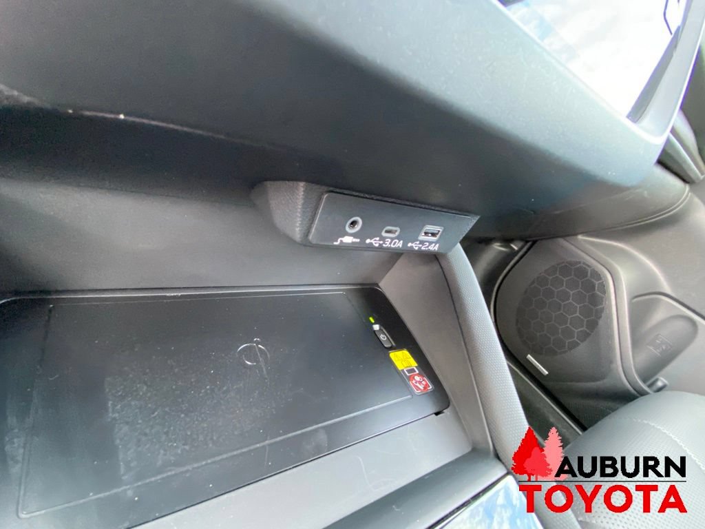 Used 2025 Subaru Forester Touring AWD/4WD image 49