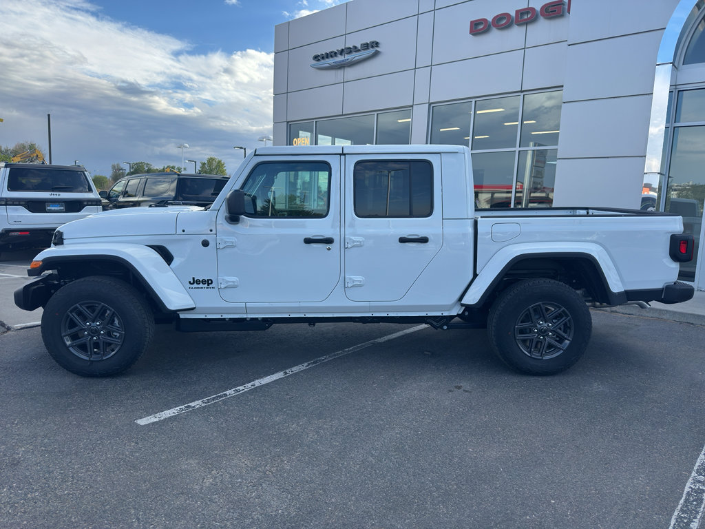 New 2026 Jeep Gladiator Sport AWD/4WD image 2