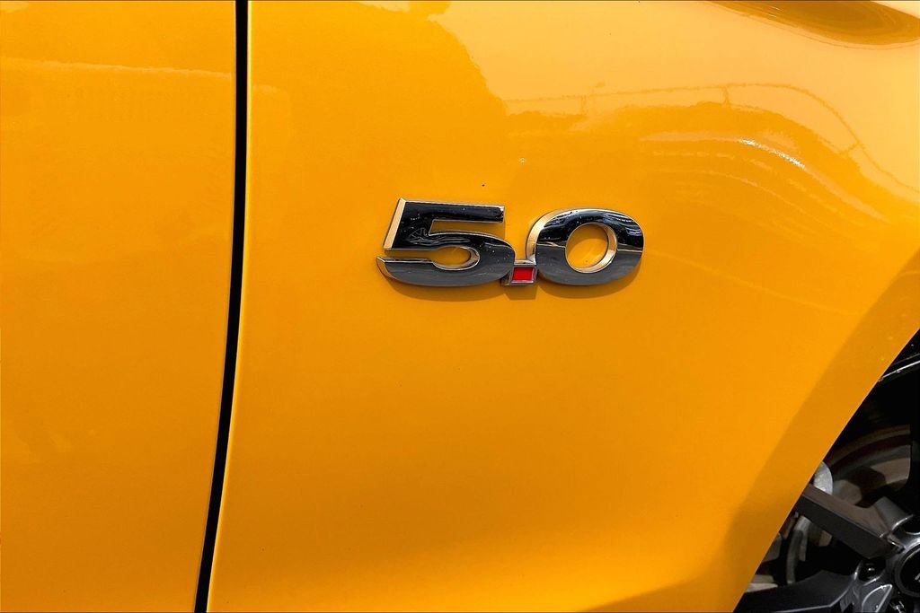 Used 2011 Ford Mustang GT Premium w/ GT Coupe Accessory Pkg 5 RWD image 7
