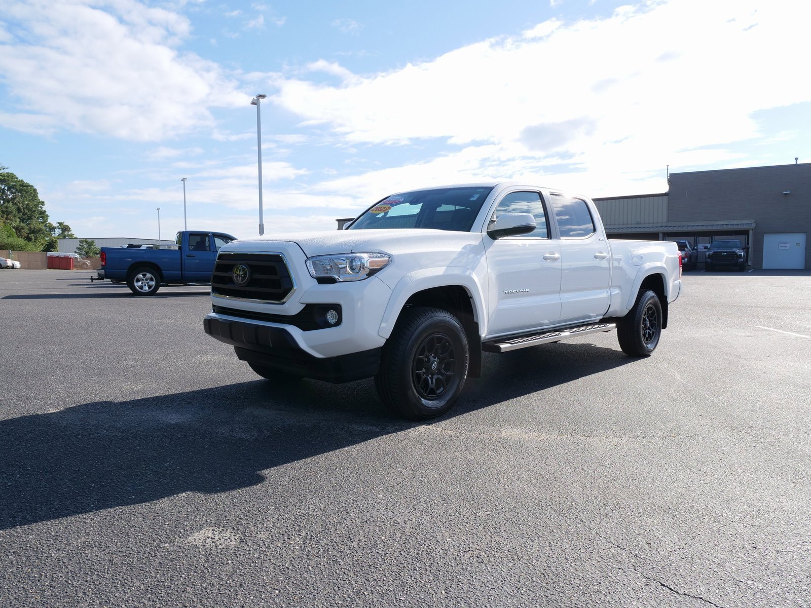 Used 2022 Toyota Tacoma SR5 image 9