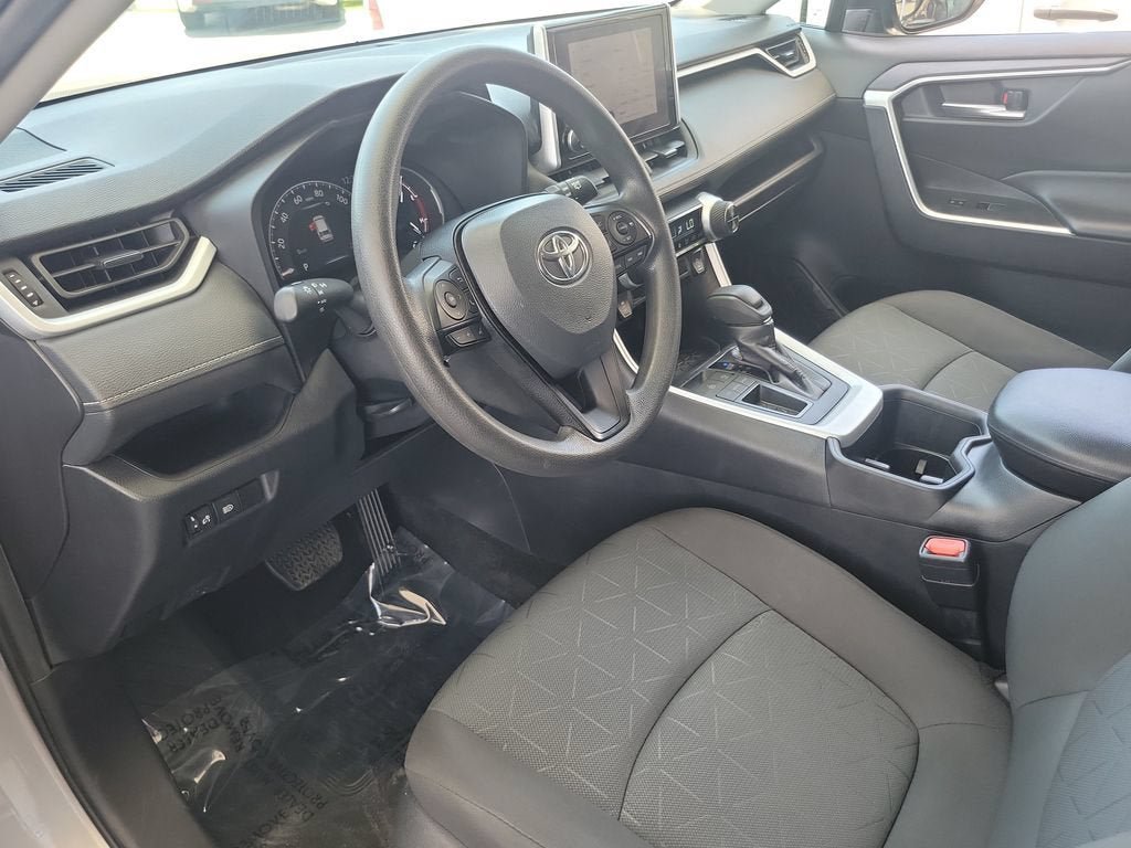 Used 2024 Toyota RAV4 XLE FWD image 18