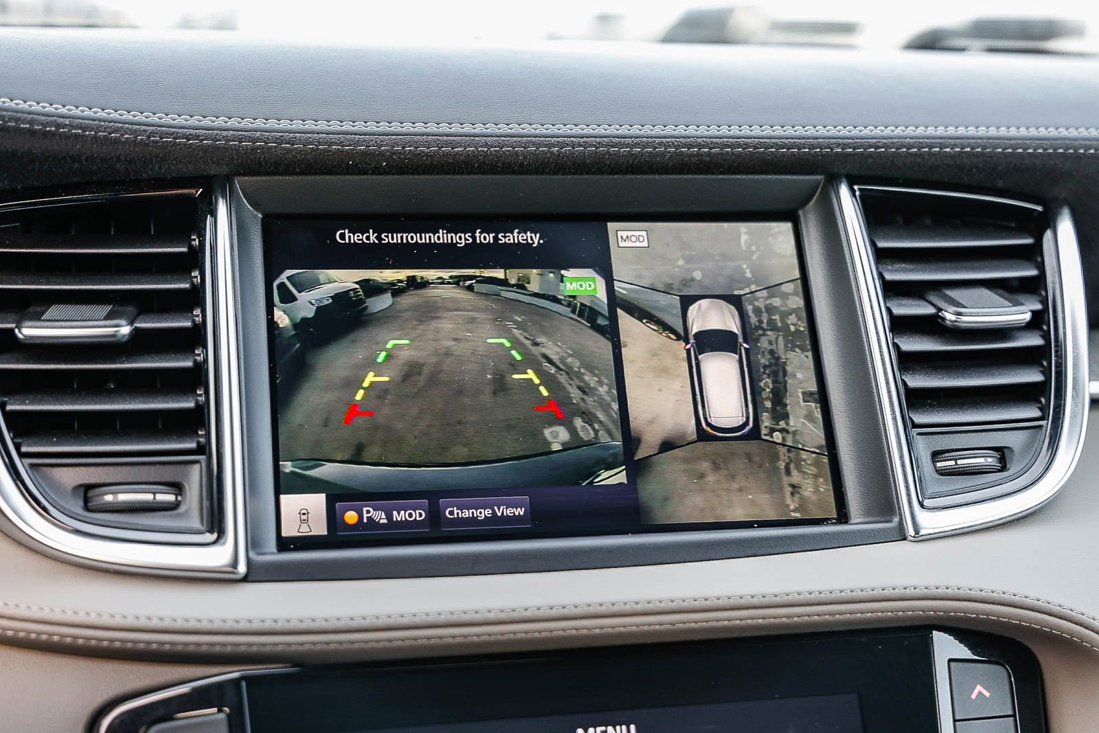 Used 2023 INFINITI QX50 Sensory image 25