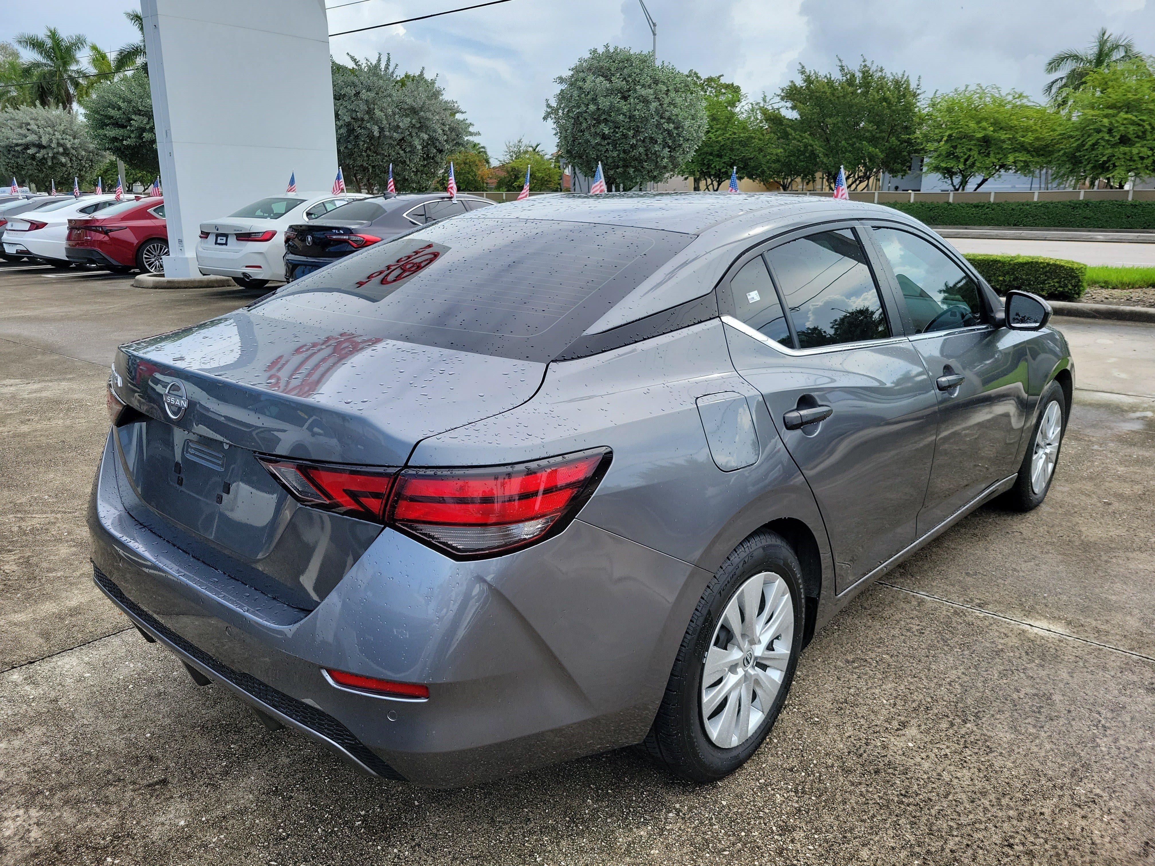 Used 2025 Nissan Sentra S FWD image 7