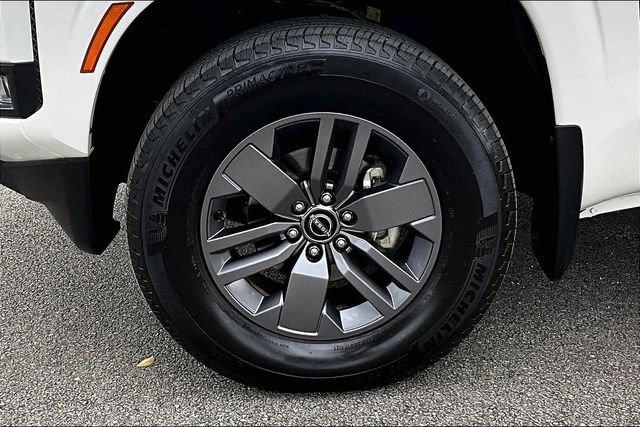 Certified 2025 Nissan Frontier SV w/ SV Convenience Package image 30