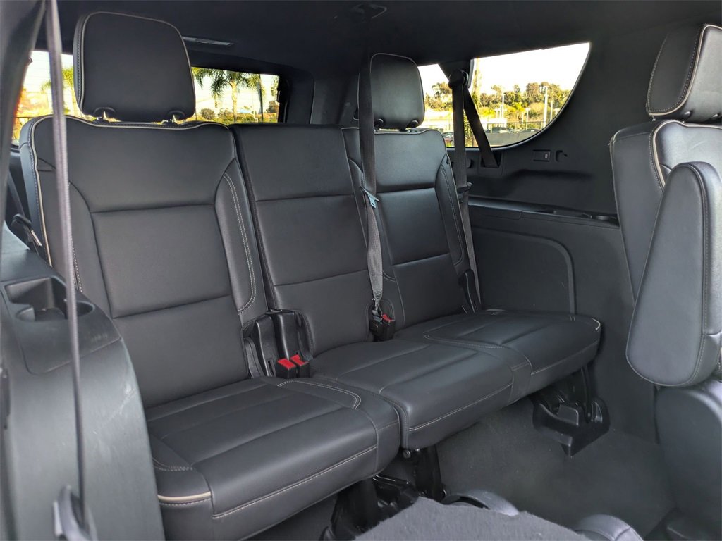 Used 2023 Chevrolet Suburban Premier image 29
