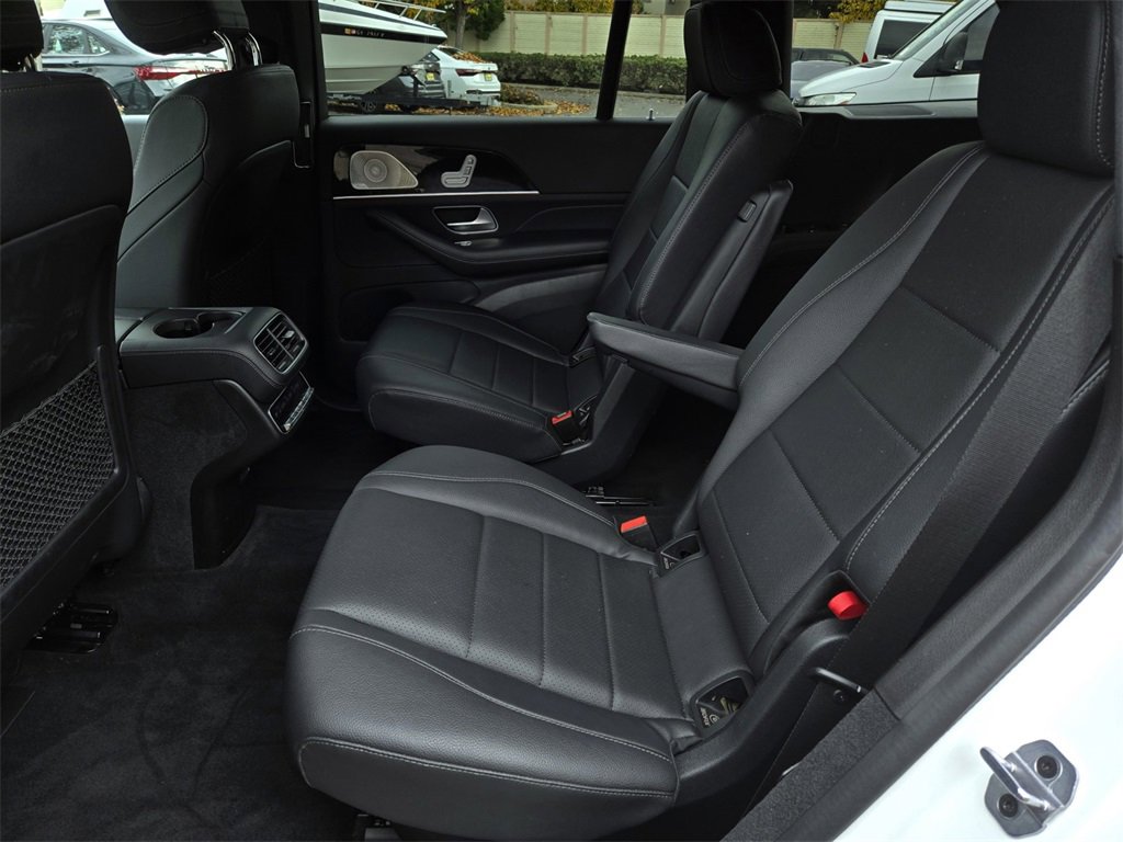 Used 2023 Mercedes-Benz GLS 450 4MATIC image 13
