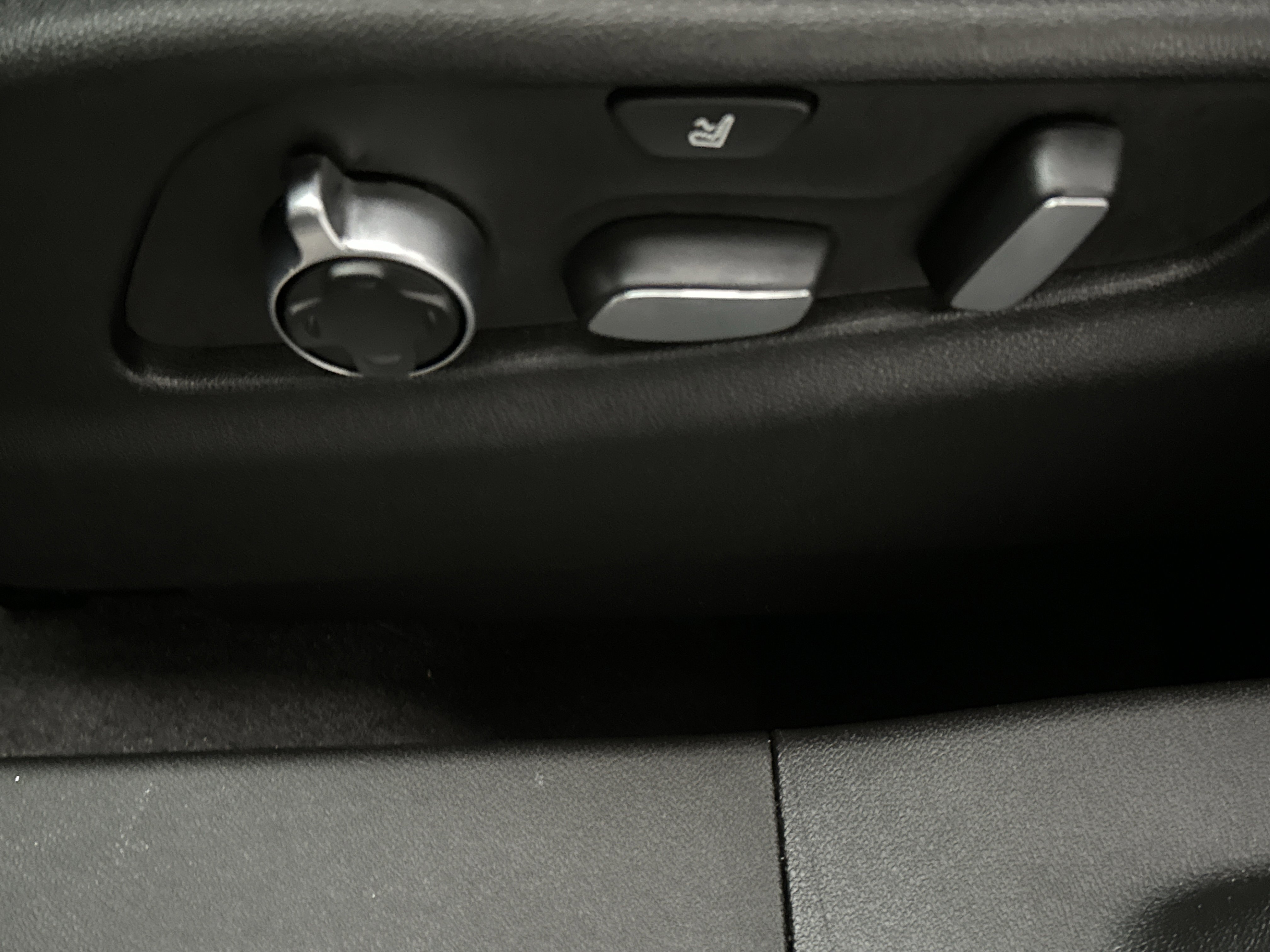 Used 2024 Cadillac XT4 Sport image 22