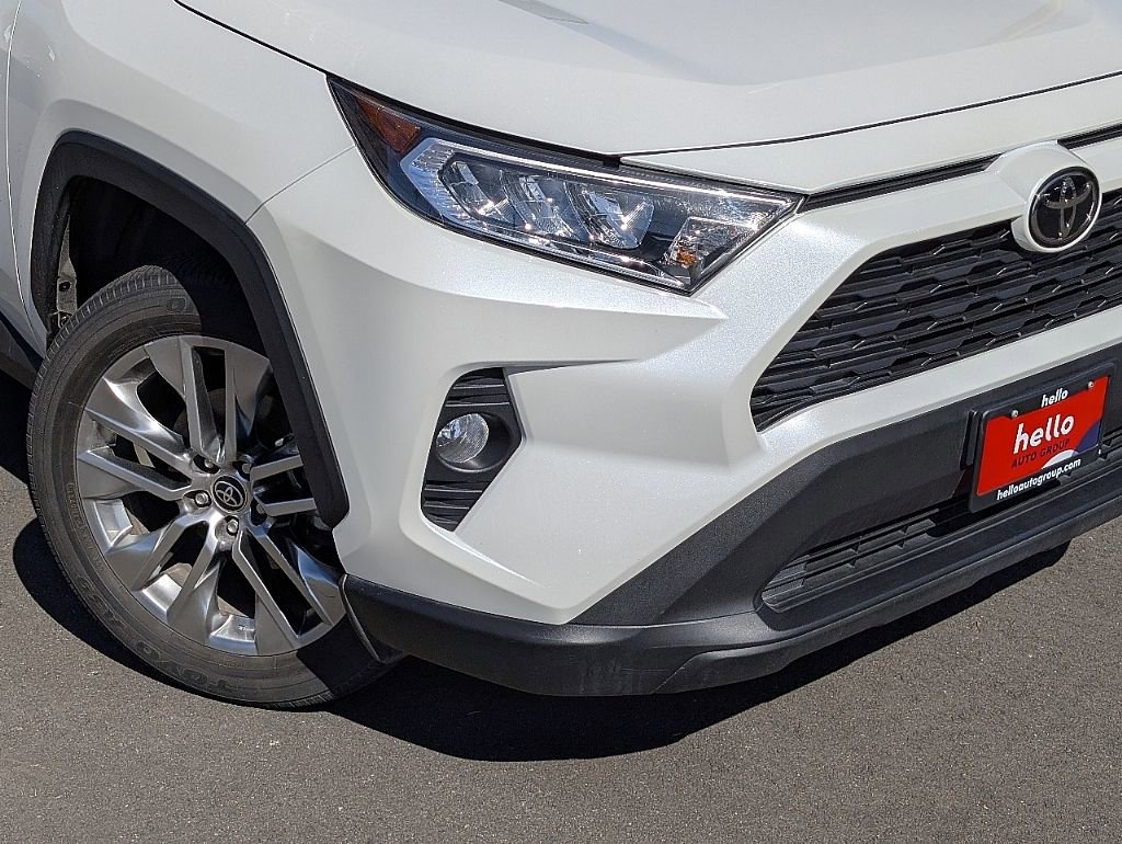 Used 2021 Toyota RAV4 XLE Premium w/ Carpet Mat Package (TMS) image 5