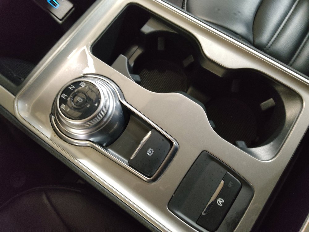 Used 2024 Ford Edge SEL image 26