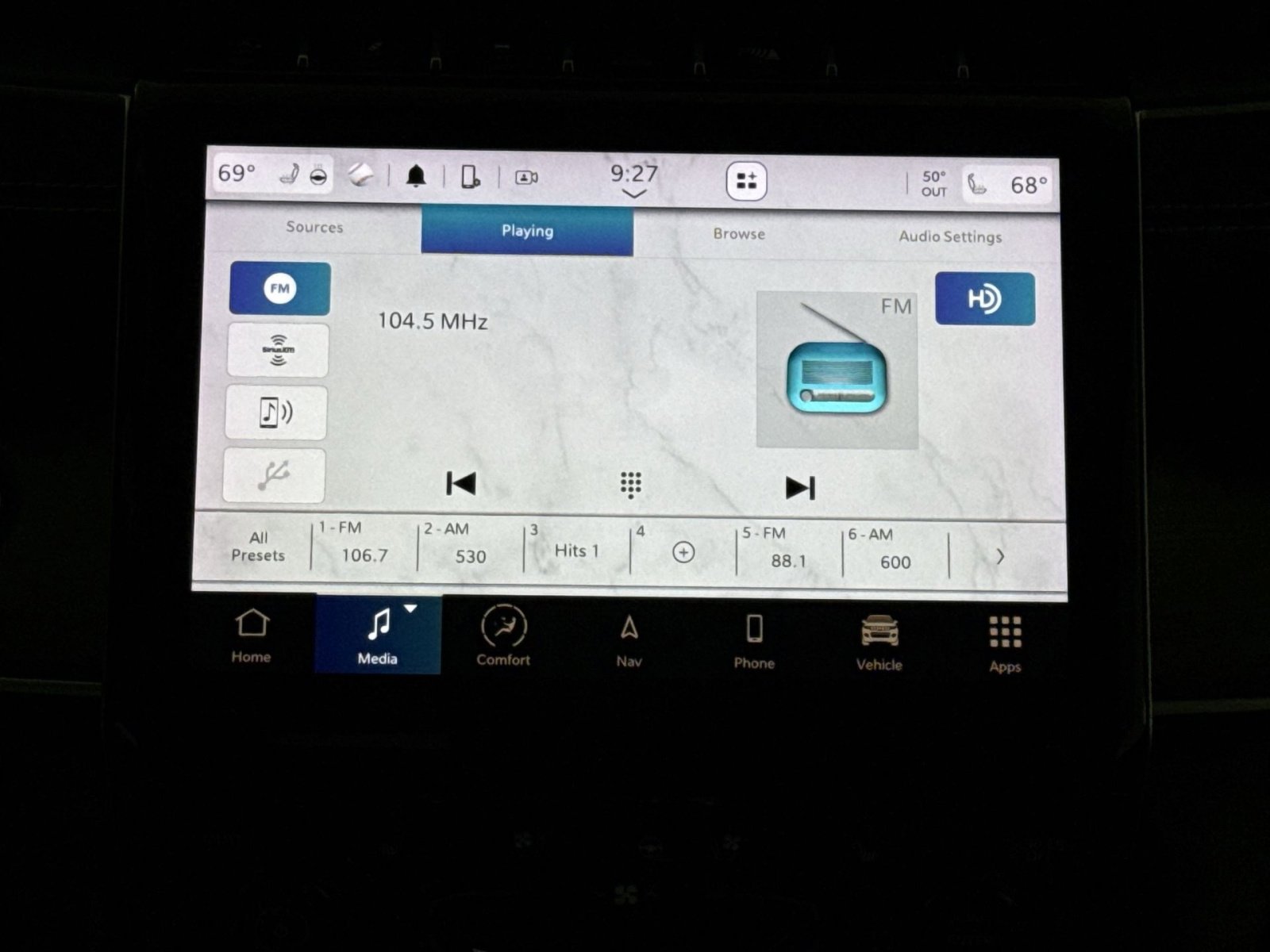 Used 2024 Jeep Grand Cherokee L Limited w/ Luxury Tech Group II image 18