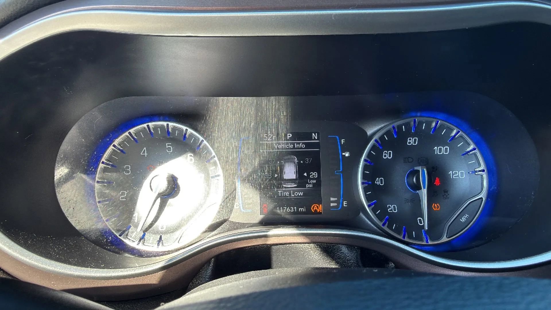 Used 2020 Chrysler Voyager Lxi image 18