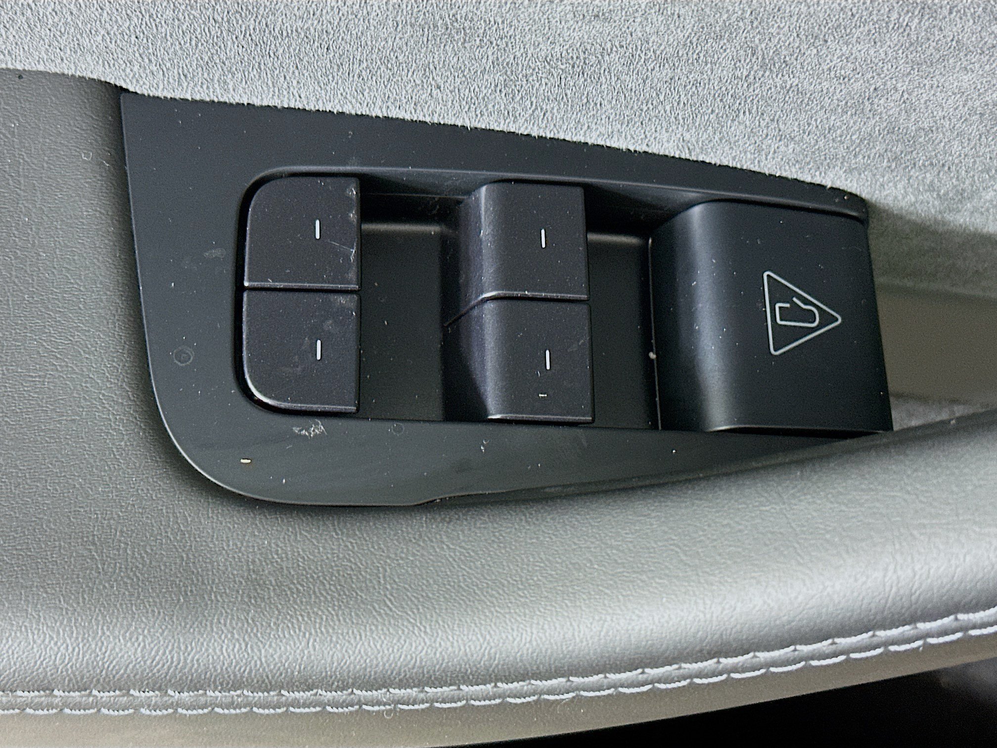 Used 2026 Tesla Model Y Long Range AWD/4WD image 15