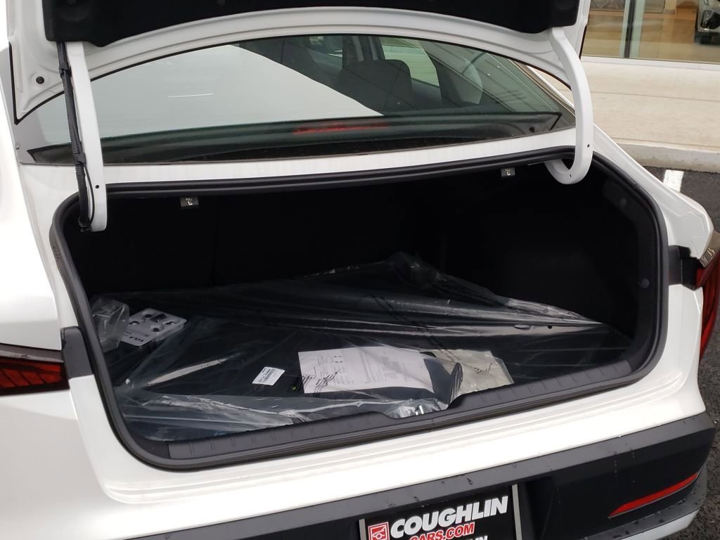 New 2025 Kia K4 LXS image 7