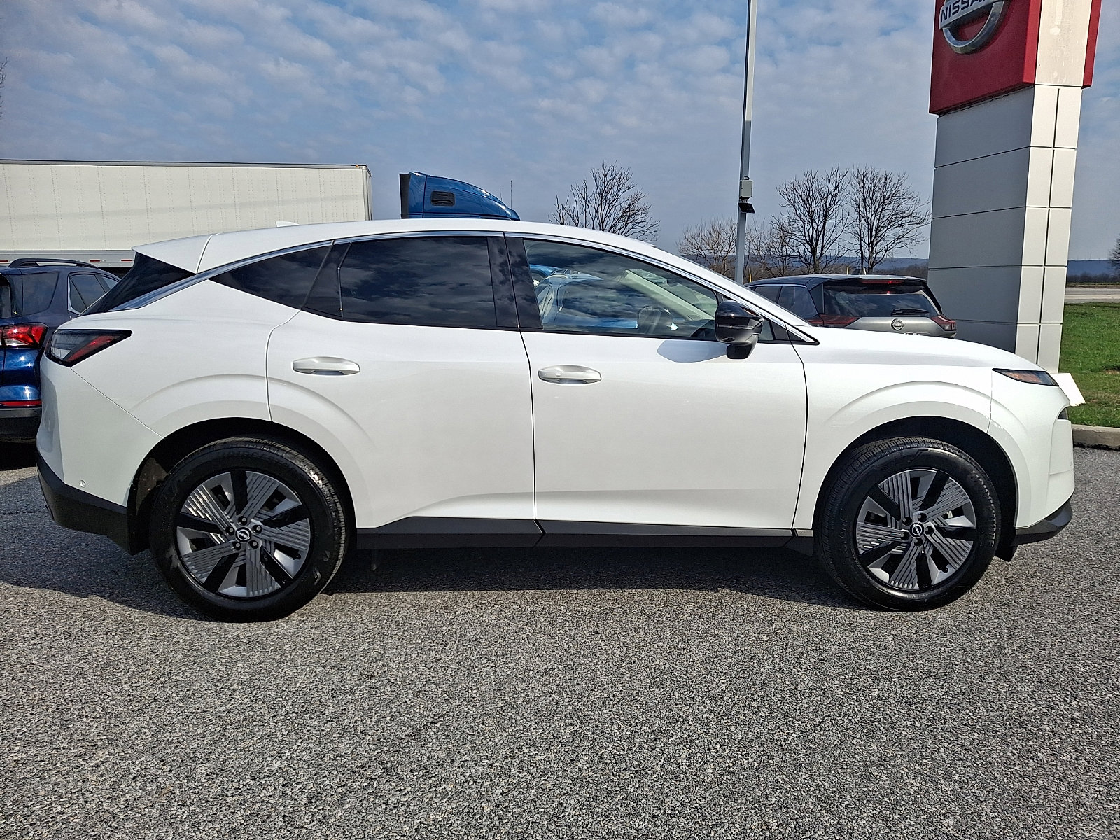 Used 2025 Nissan Murano SL AWD/4WD image 8