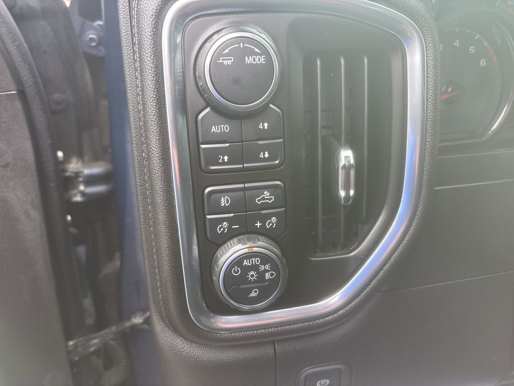 Certified 2020 Chevrolet Silverado 1500 LTZ w/ LTZ Premium Package AWD/4WD image 24