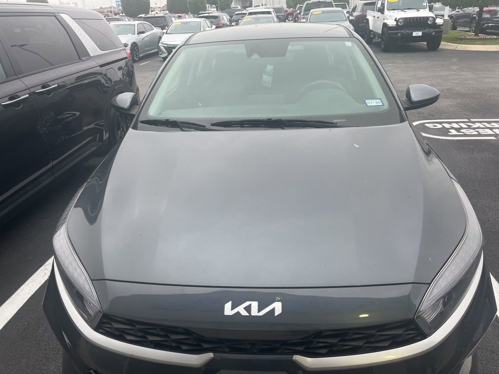 Used 2024 Kia Forte LX FWD image 2