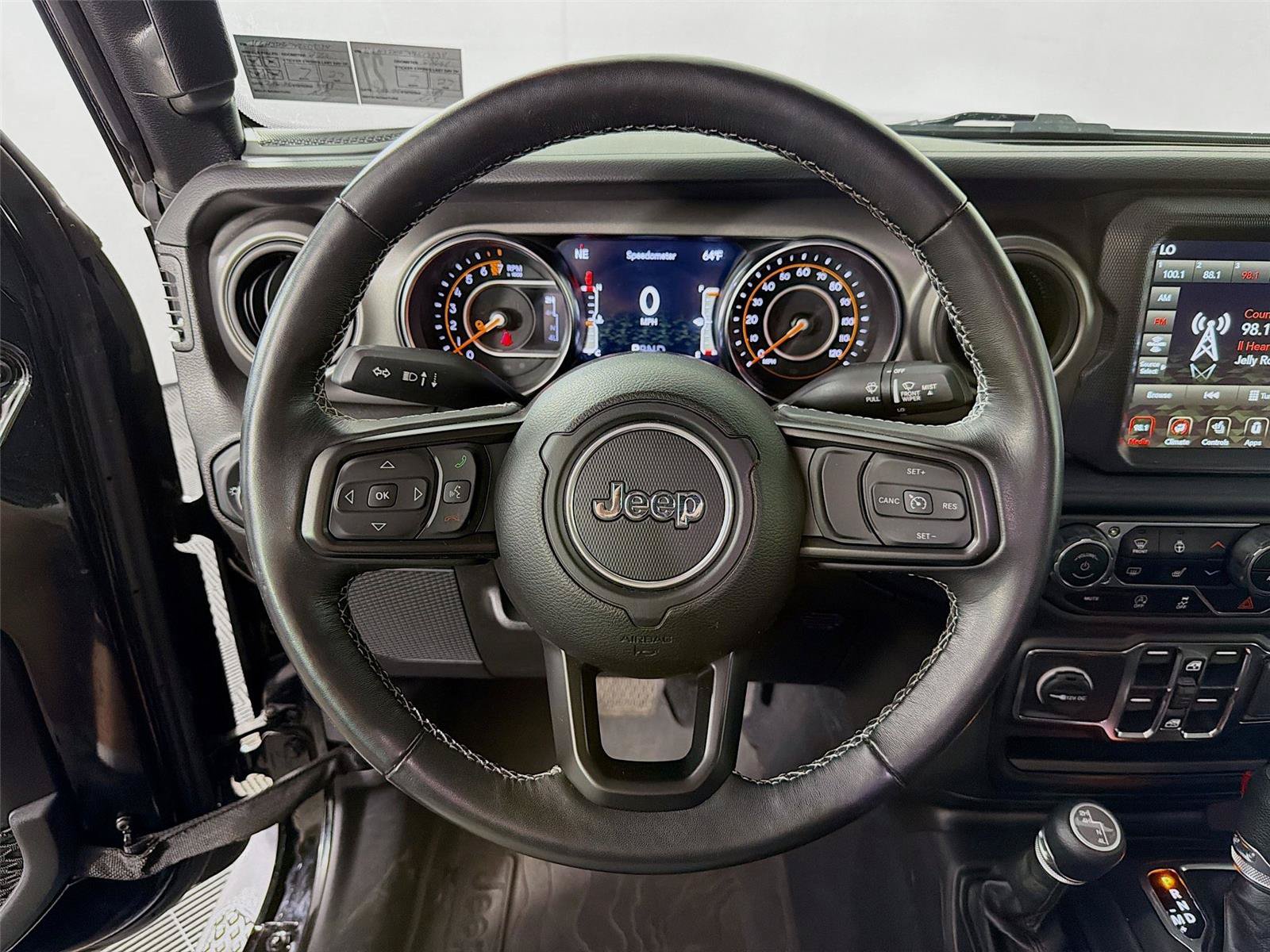 Used 2023 Jeep Gladiator Sport AWD/4WD image 3
