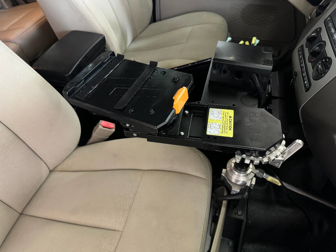 Used 2014 Ford Expedition XL RWD image 59