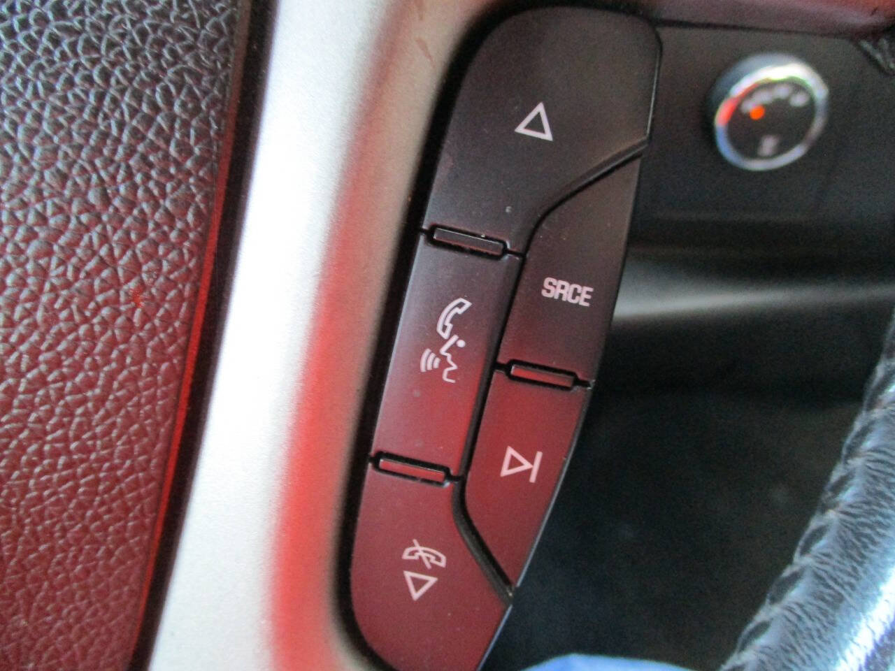 Used 2011 Chevrolet Silverado 1500 LT w/ All-Star Edition AWD/4WD image 30