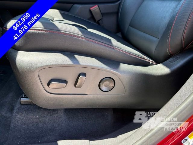 Used 2025 Chevrolet Traverse Z71 w/ Driver Confidence Package AWD/4WD image 13