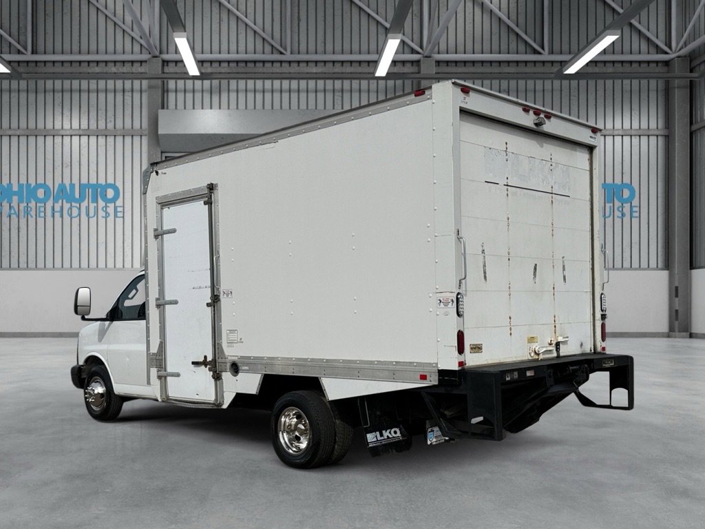 Used 2016 Chevrolet Express 3500 RWD image 6