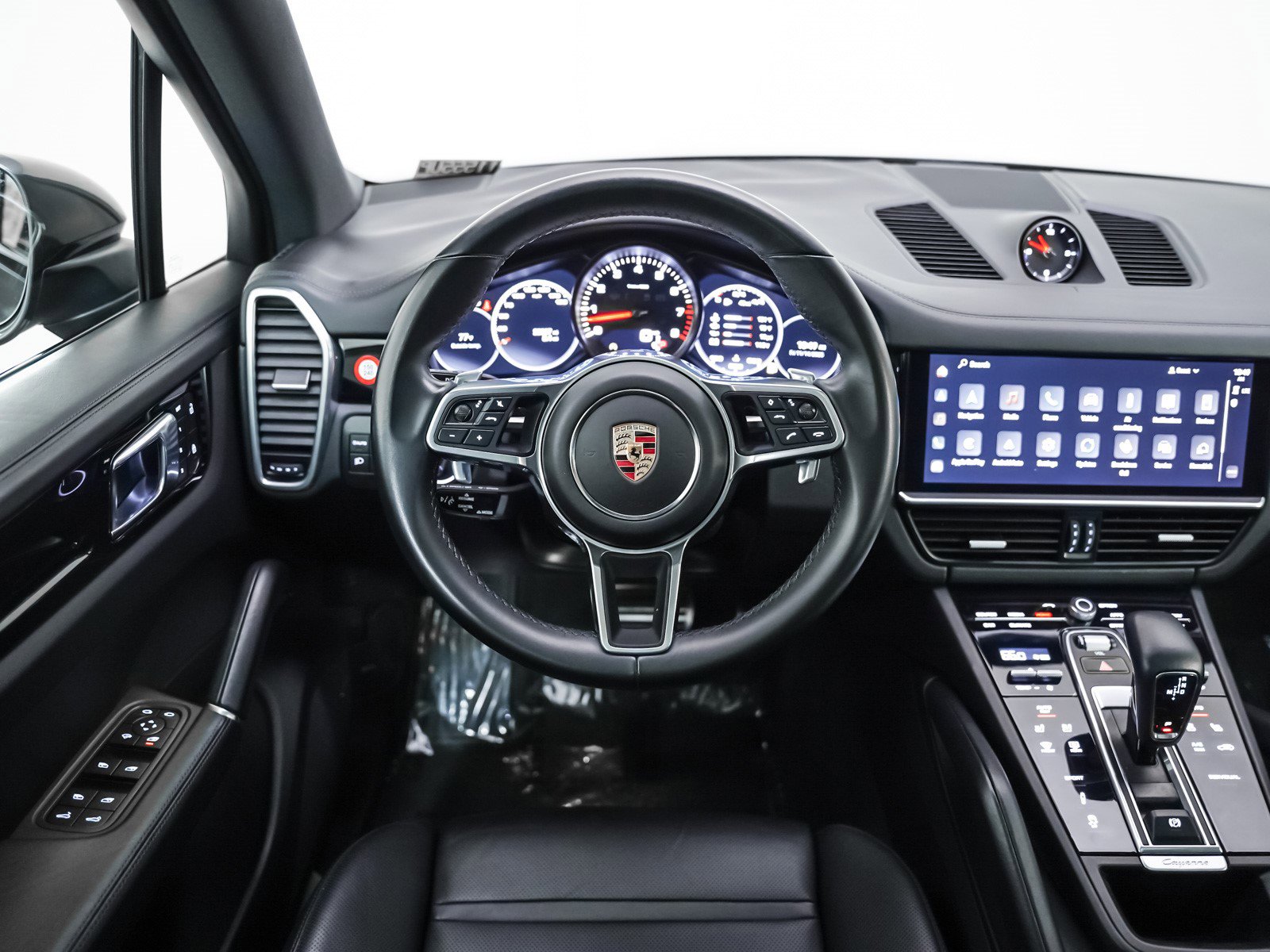 Used 2023 Porsche Cayenne S w/ Premium Package image 16