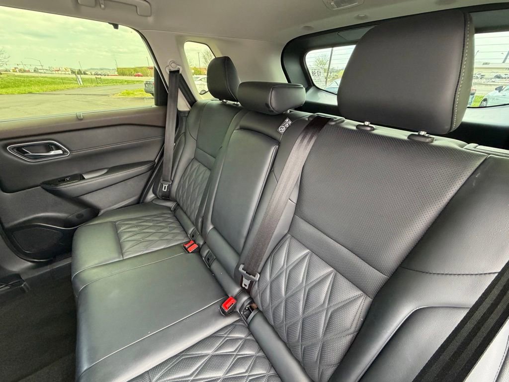 Used 2023 Nissan Rogue Platinum w/ Platinum Premium Package image 8