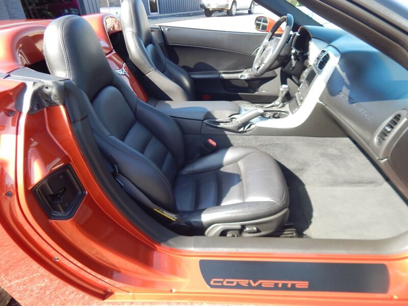 Used 2005 Chevrolet Corvette Convertible w/ Preferred Equipment Group RWD image 18