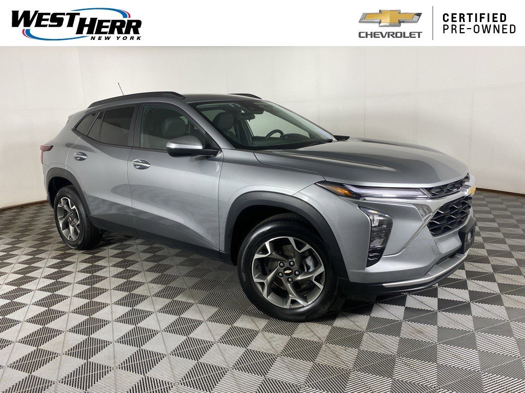 Certified 2024 Chevrolet Trax LT w/ Driver Confidence Package image 1