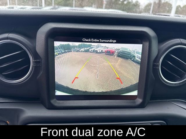 Used 2018 Jeep Wrangler Unlimited Sahara AWD/4WD image 14