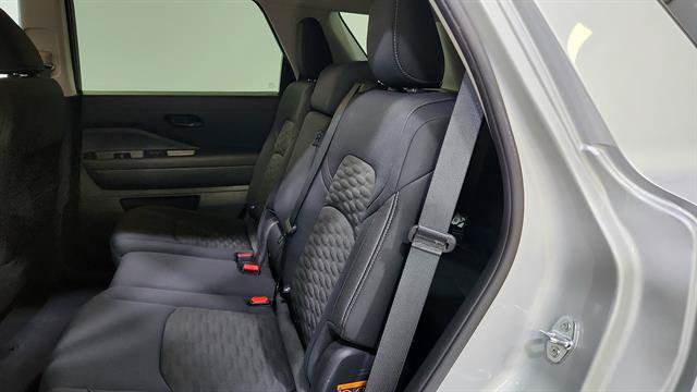 Certified 2025 Nissan Pathfinder SV FWD image 22