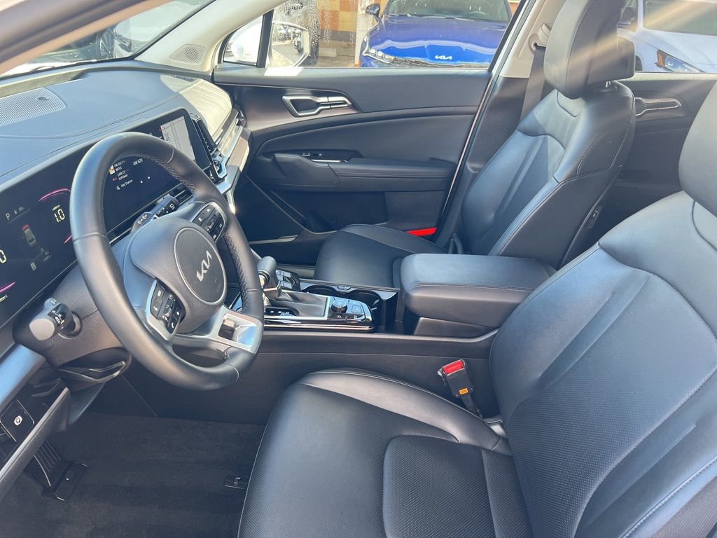Certified 2025 Kia Sportage EX image 4