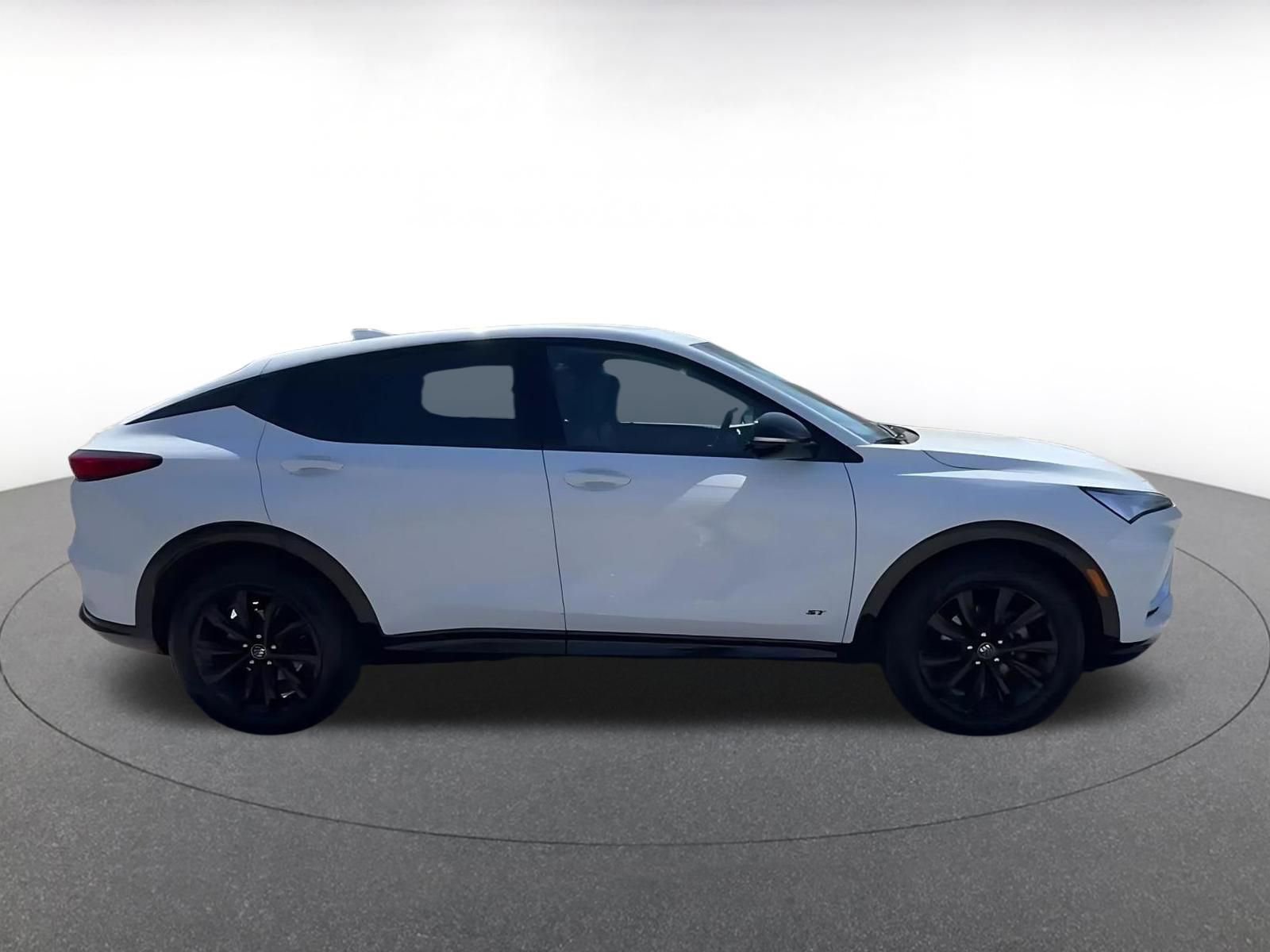 Used 2025 Buick Envista Sport Touring image 16