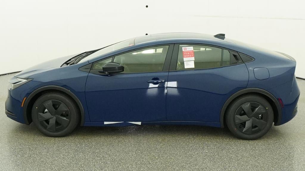 New 2026 Toyota Prius Plug-In Hybrid FWD image 3