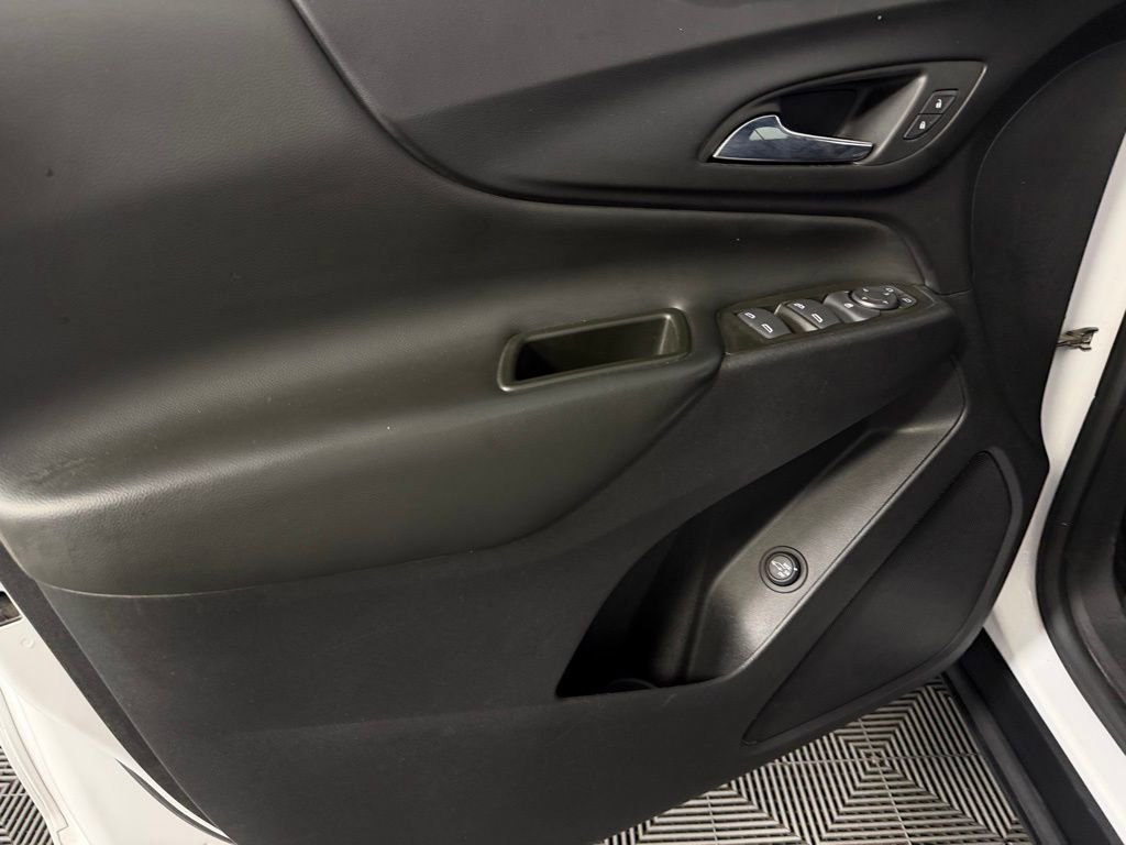Used 2022 Chevrolet Equinox LT image 24