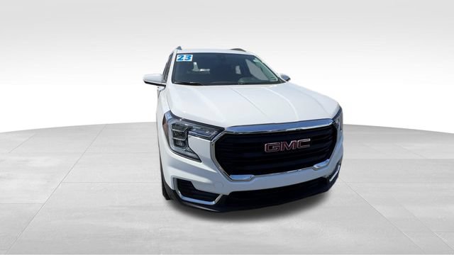 Certified 2023 GMC Terrain SLE w/ Driver Convenience Package FWD image 9