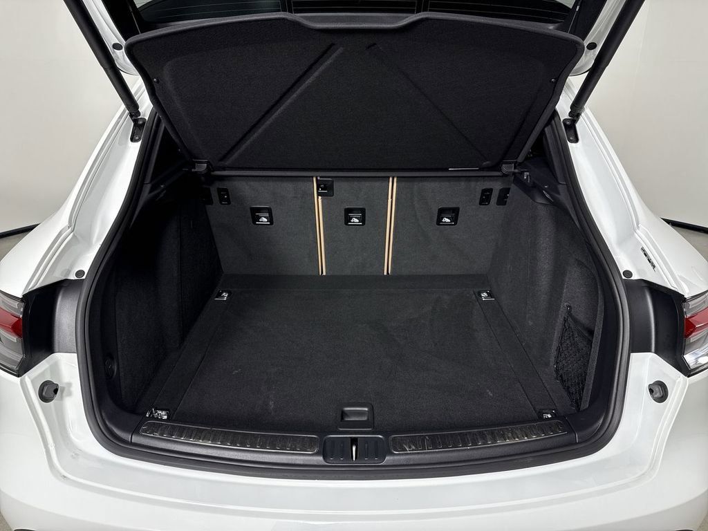 Certified 2025 Porsche Macan image 20