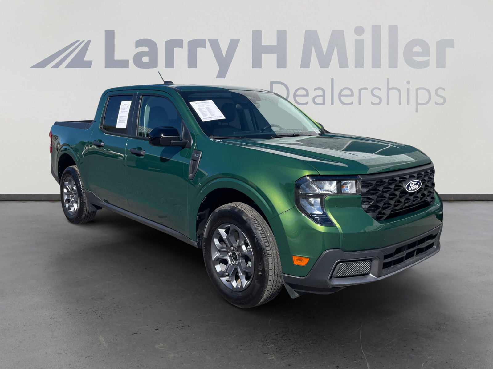 Certified 2025 Ford Maverick XLT w/ XLT Luxury Package image 7